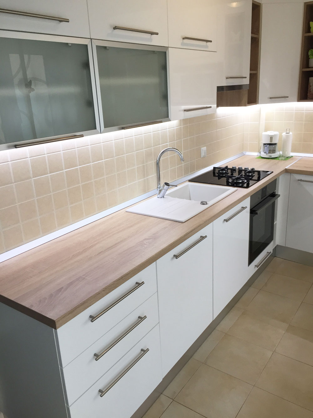 KUHINJA AKRIL VIOSKI SJAJ2